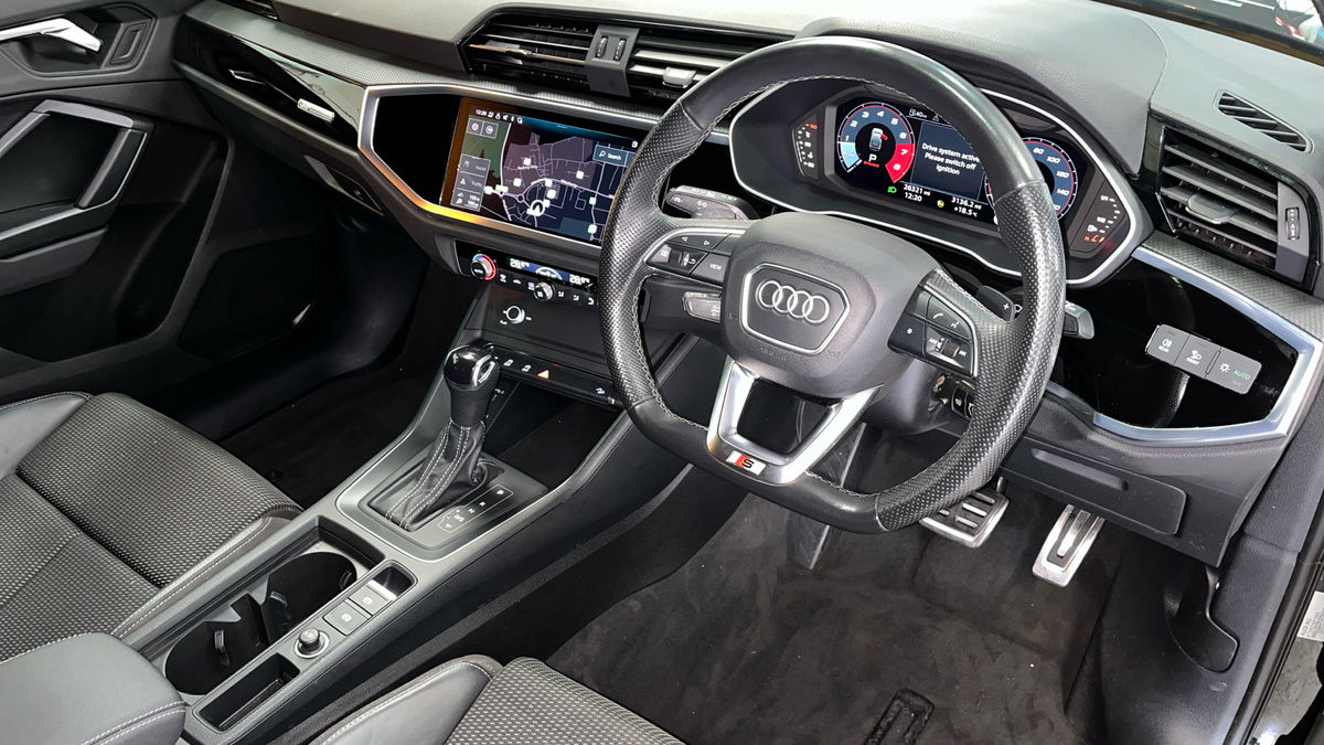 Audi Q3 Image 5