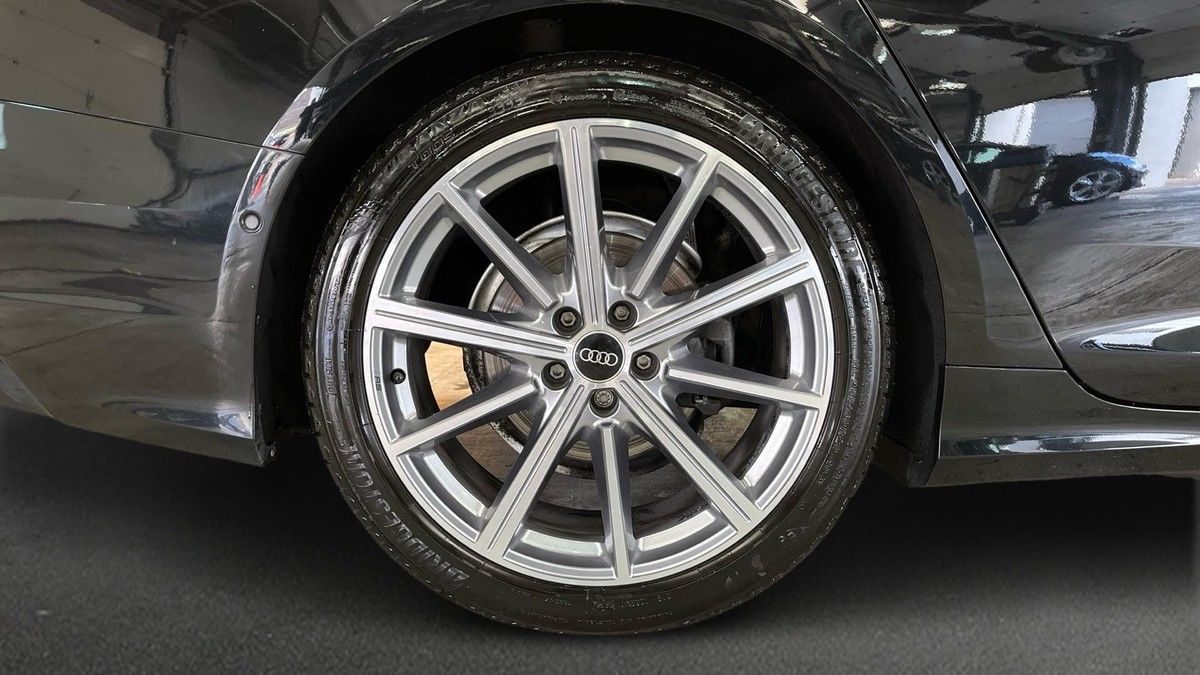 Audi A6 Avant Image 10