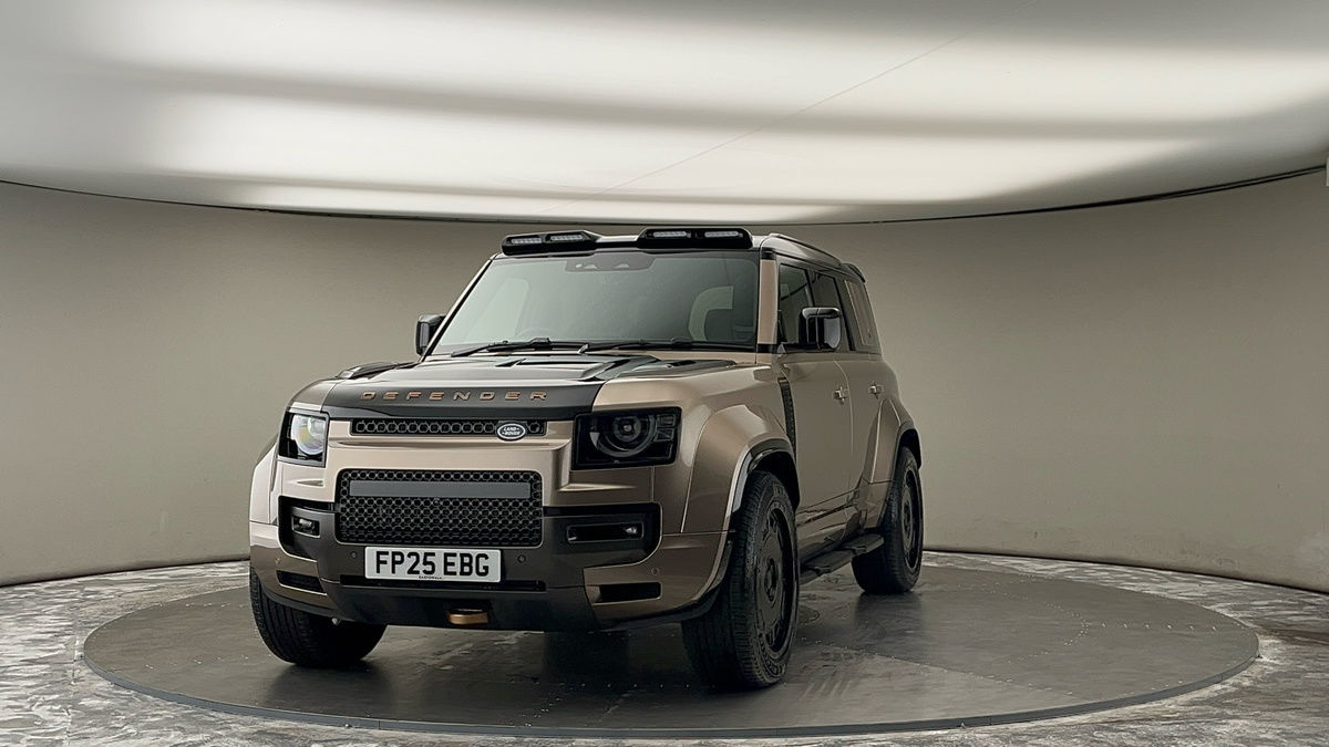 More views of Land Rover Defender 110