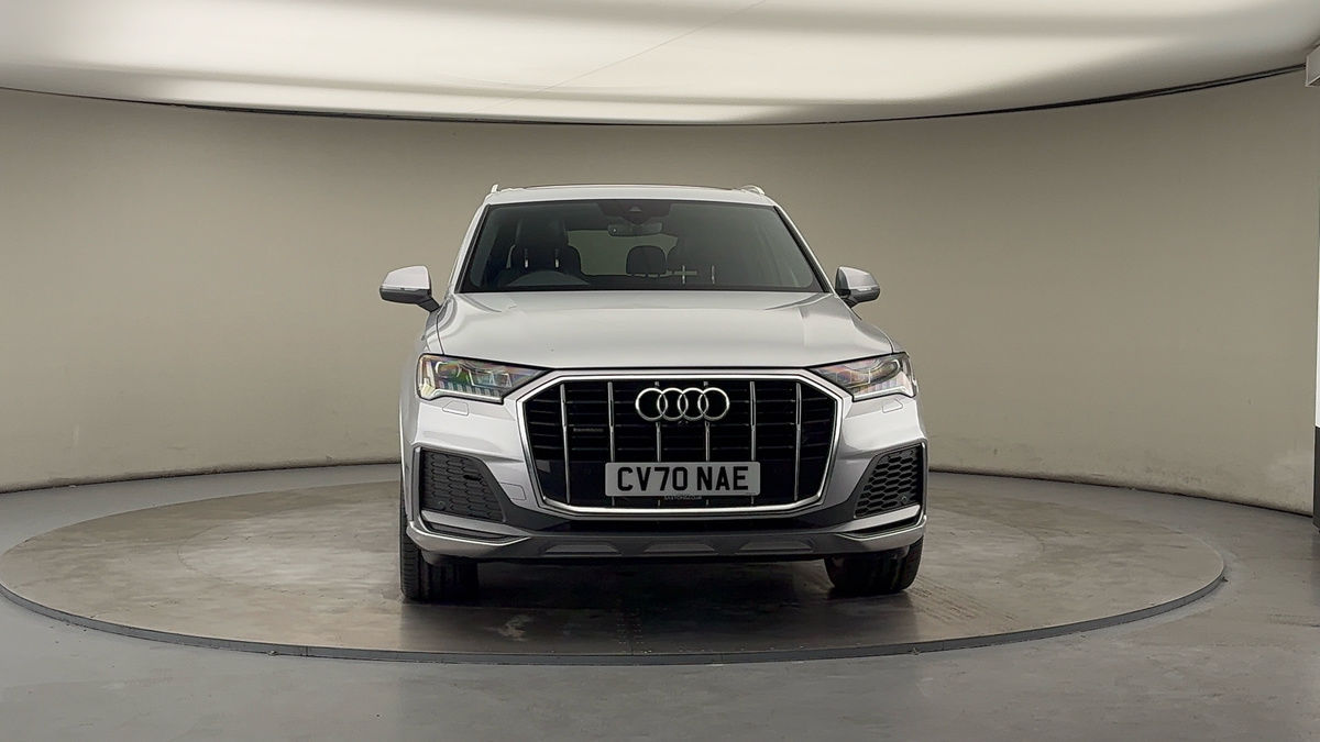 More views of Audi Q7