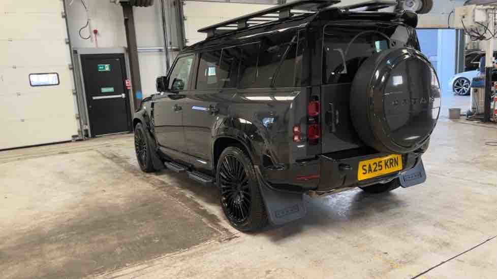 More views of Land Rover Defender 110