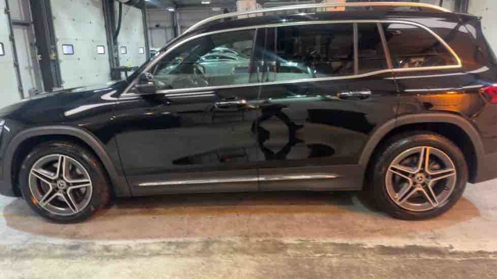 More views of Mercedes-Benz GLB