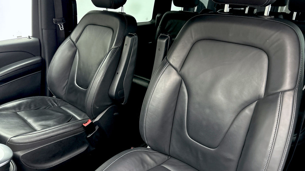 Mercedes-Benz V Class Image 7
