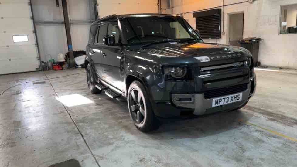 More views of Land Rover Defender 110