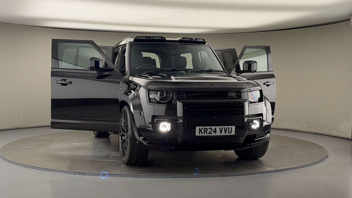 More views of Land Rover Defender 110