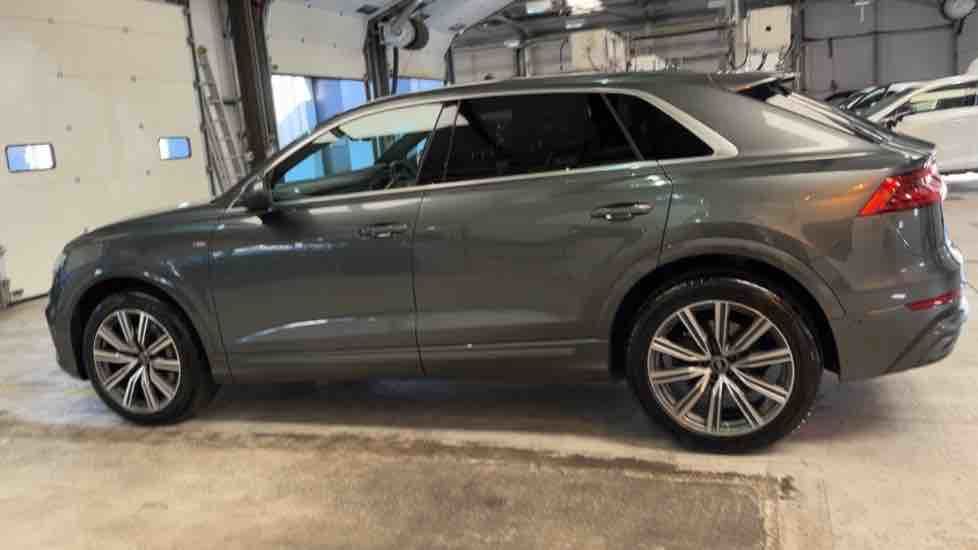 More views of Audi Q8