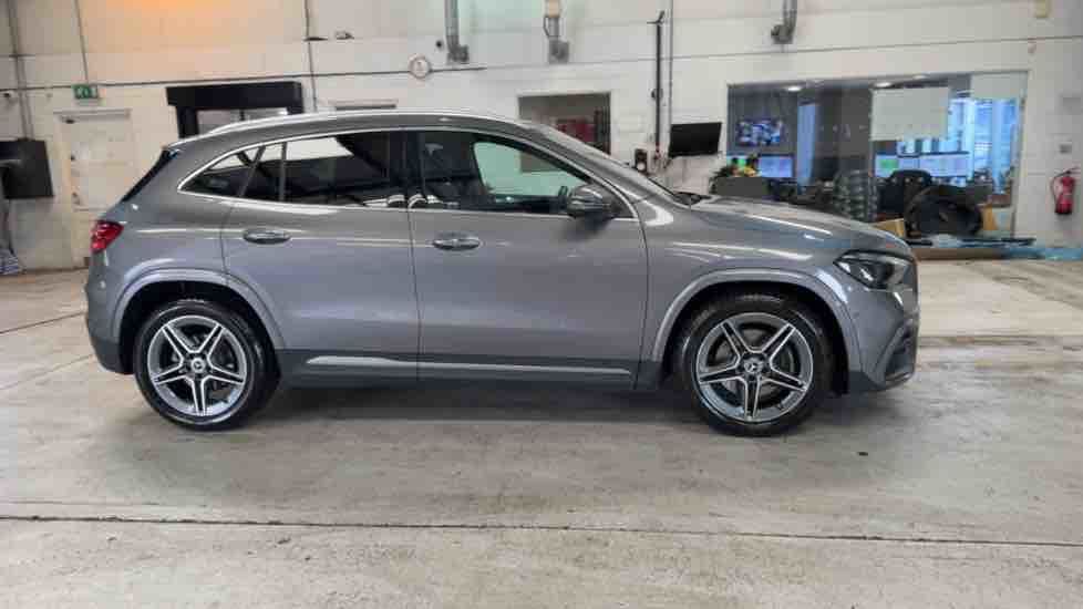 More views of Mercedes-Benz GLA