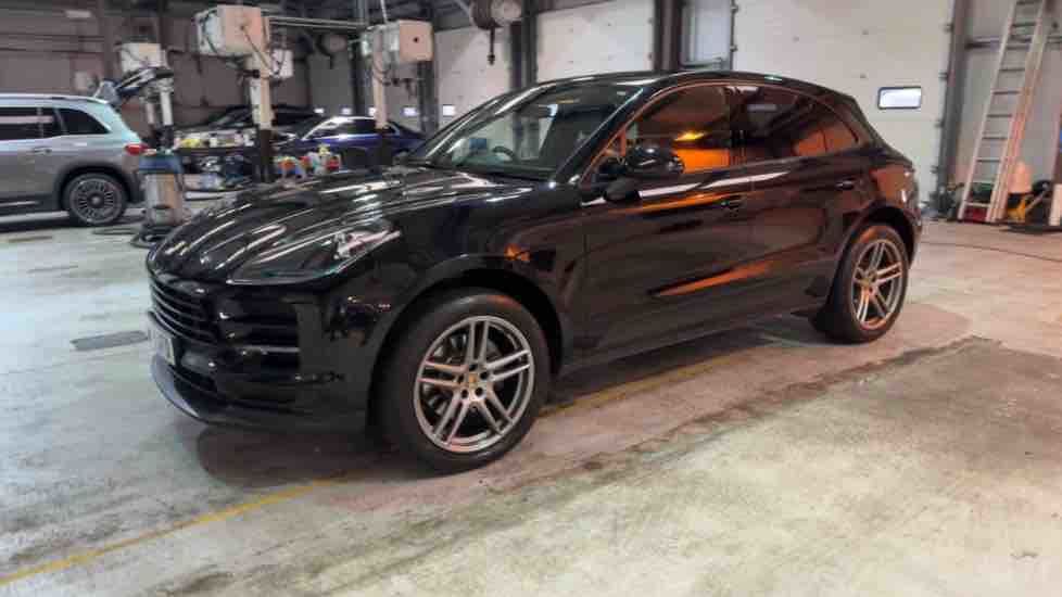 More views of Porsche Macan