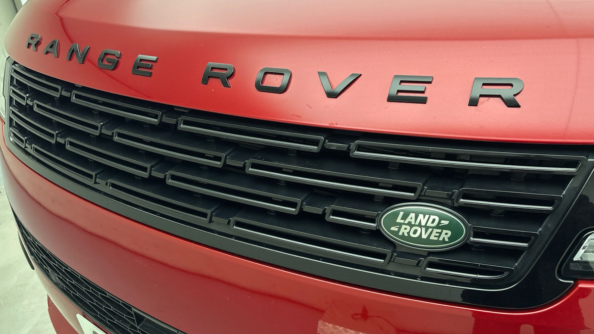 Land Rover Range Rover Sport Image 24