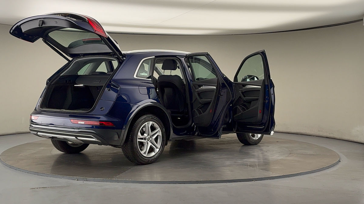 More views of Audi Q5
