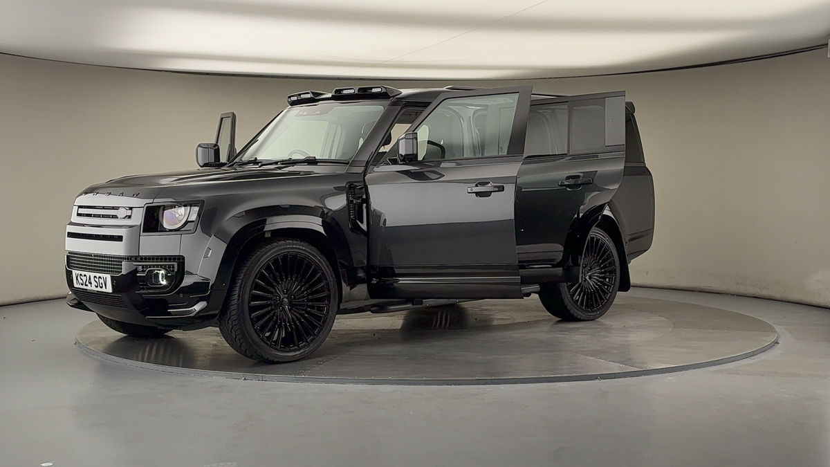 Land Rover Defender 130 Urban Image 22