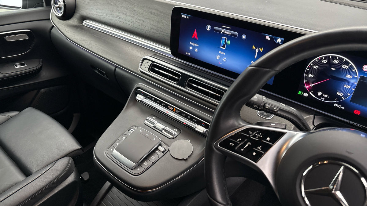 Mercedes-Benz V Class Image 18
