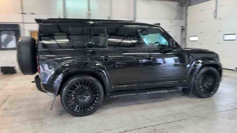 More views of Land Rover Defender 110