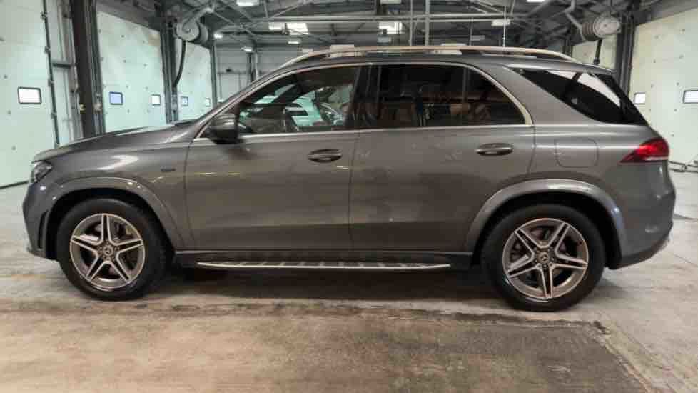 More views of Mercedes-Benz GLE