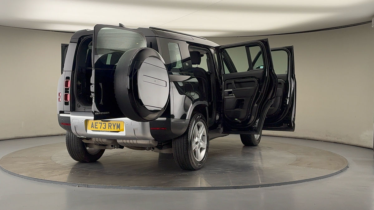 More views of Land Rover Defender 110