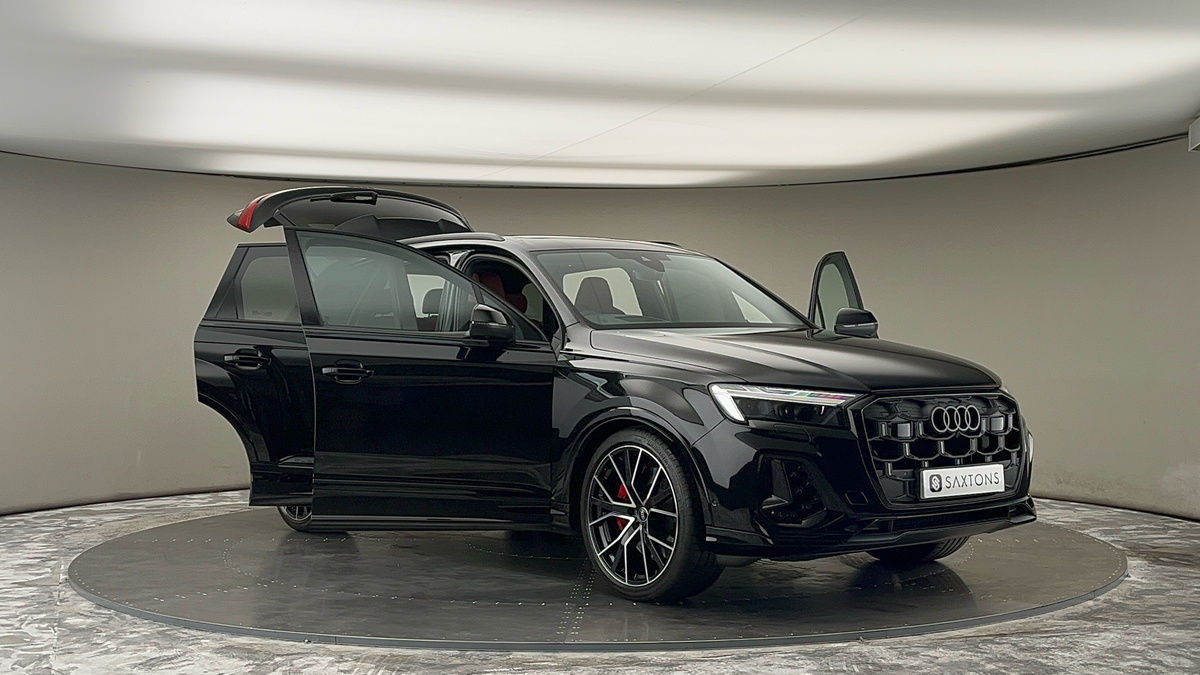 More views of Audi SQ7
