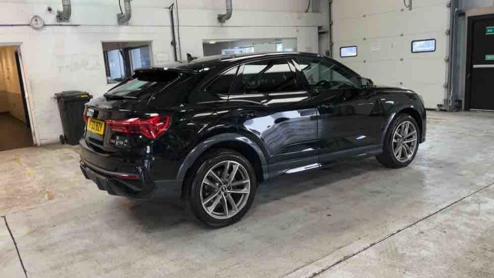 More views of Audi Q3