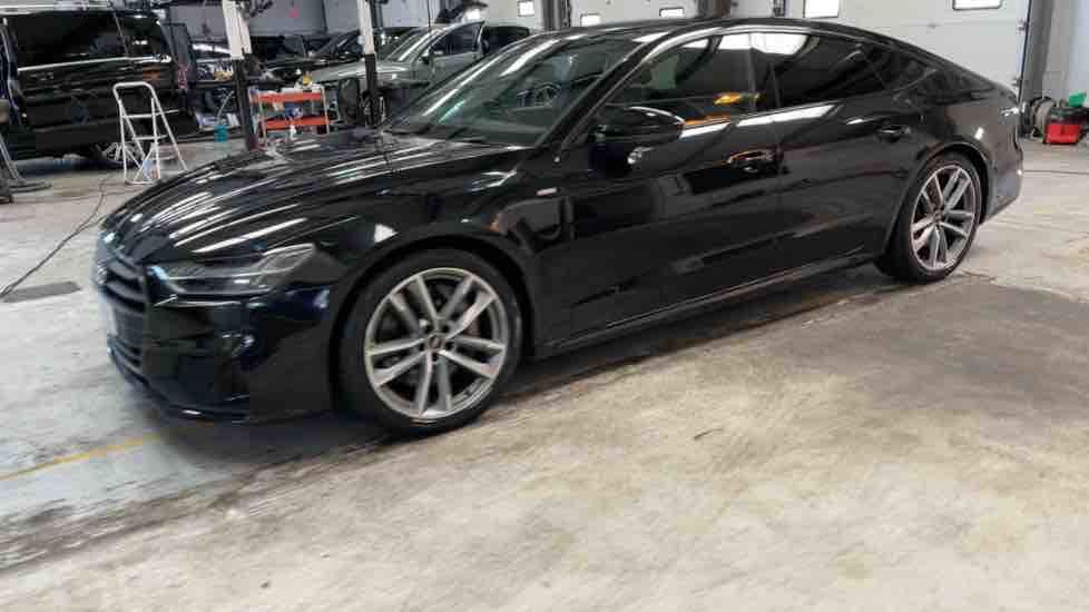 More views of Audi A7