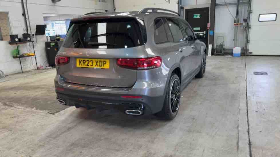 More views of Mercedes-Benz GLB