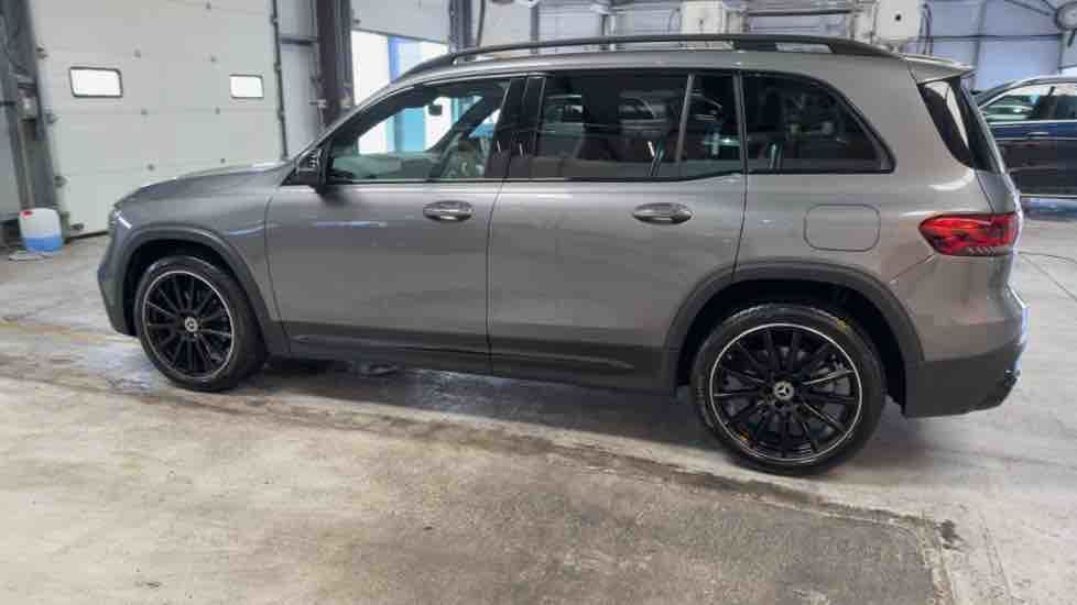 More views of Mercedes-Benz GLB