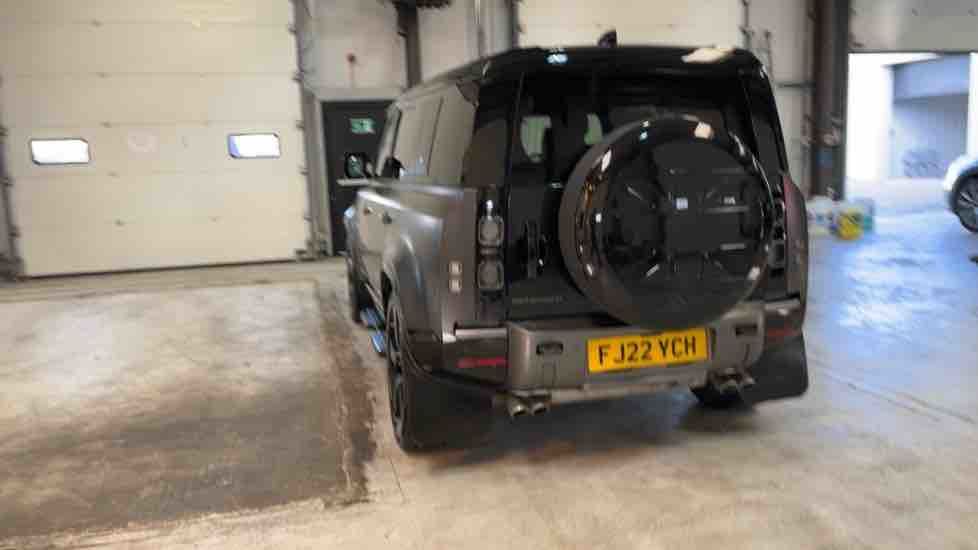 More views of Land Rover Defender 110