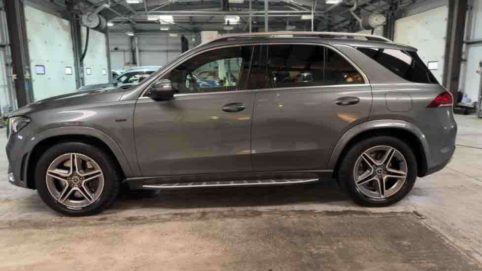 More views of Mercedes-Benz GLE
