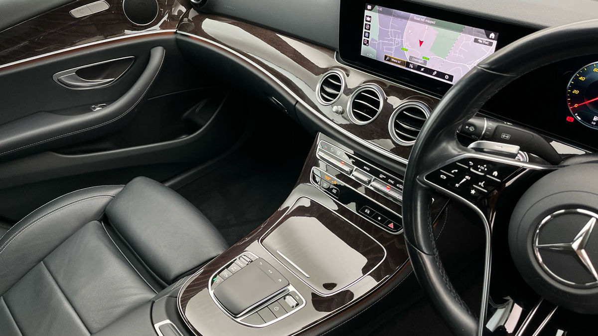 Mercedes-Benz E Class Image 18