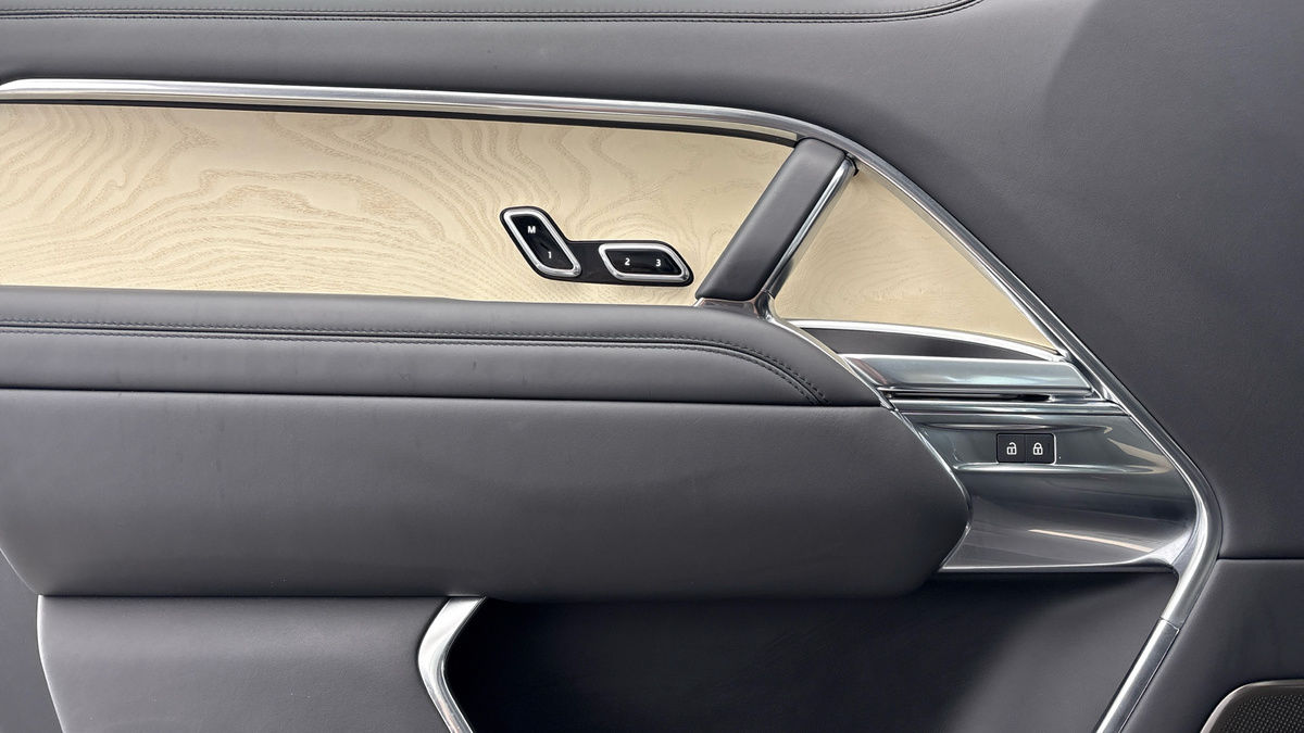 Land Rover Range Rover Image 19