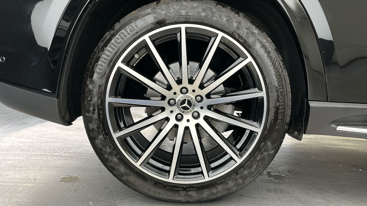 Mercedes-Benz GLS Image 10