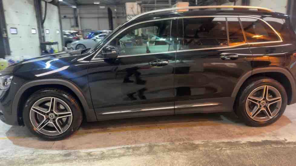More views of Mercedes-Benz GLB
