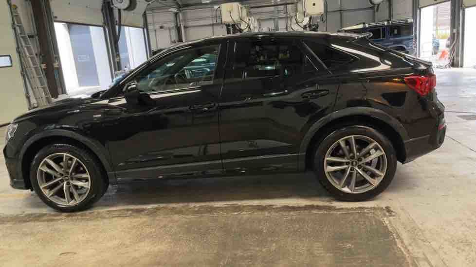 More views of Audi Q3
