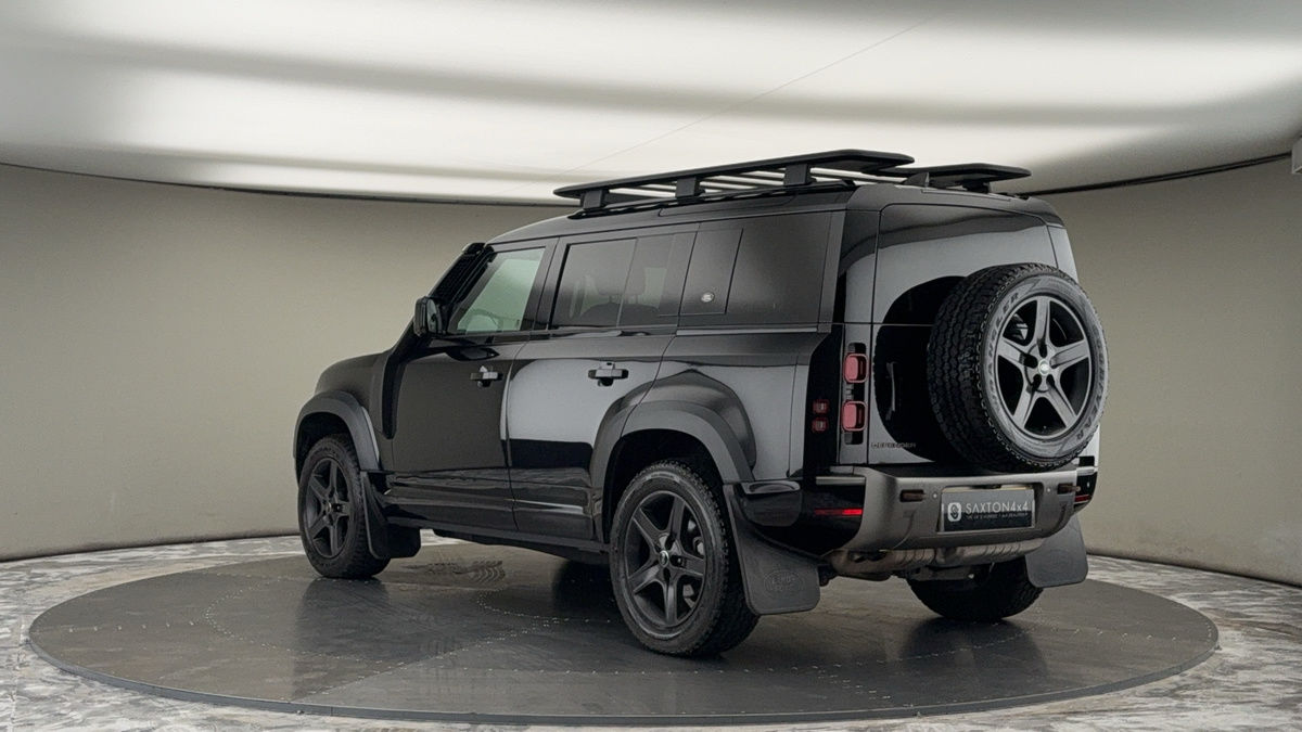 Land Rover Defender 110 Image 2