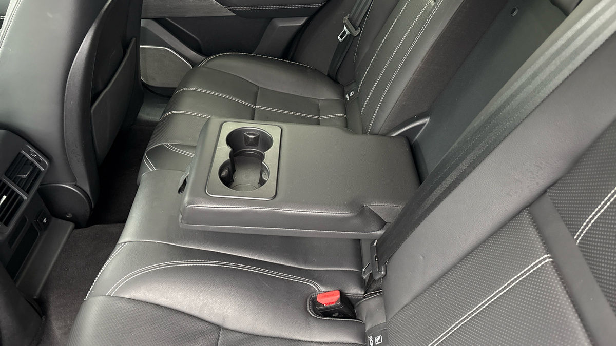 Land Rover Range Rover Velar Image 9