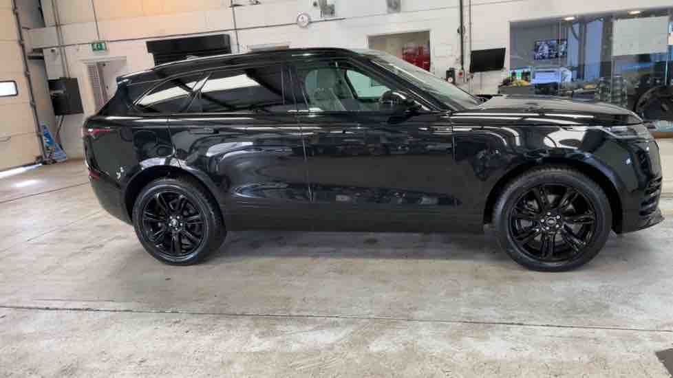More views of Land Rover Range Rover Velar