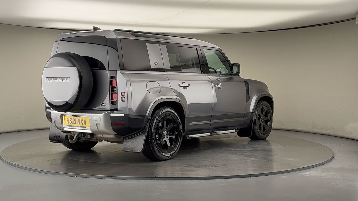 More views of Land Rover Defender 110