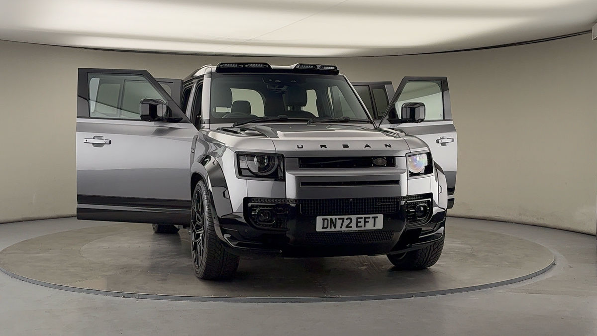 More views of Land Rover Defender 110