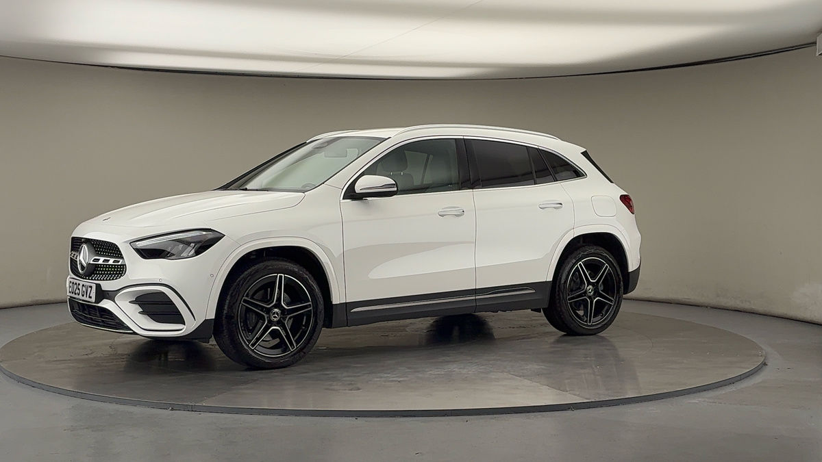 More views of Mercedes-Benz GLA