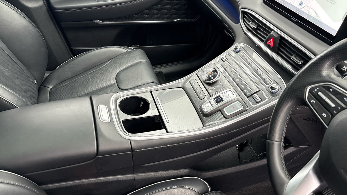 Hyundai Santa Fe Image 18
