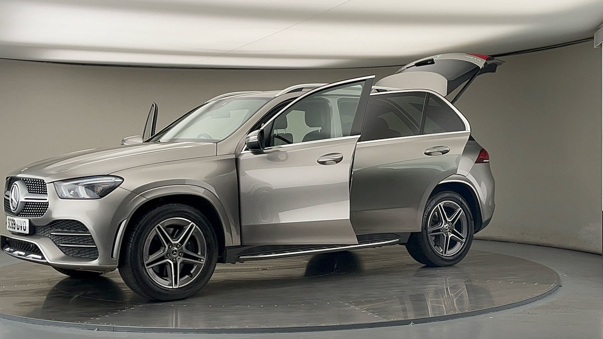 More views of Mercedes-Benz GLE