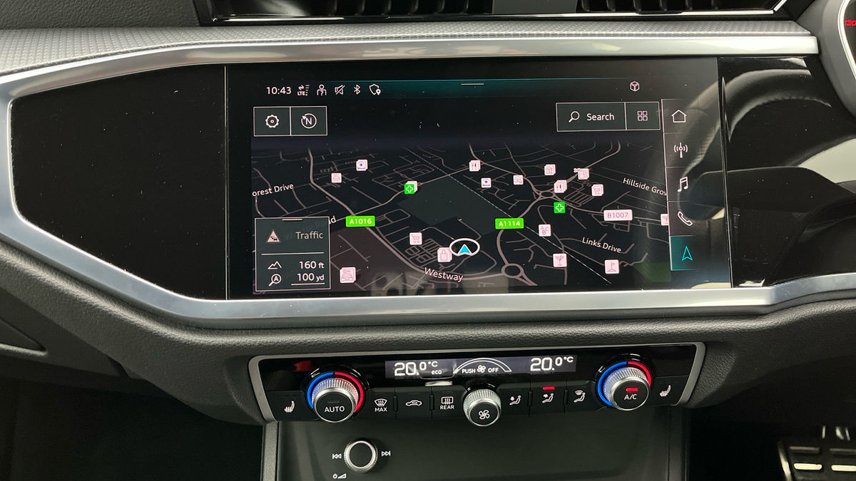 Audi Q3 Image 17