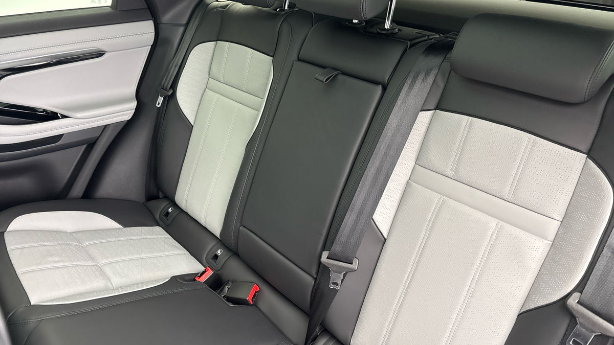 Land Rover Range Rover Evoque Image 8