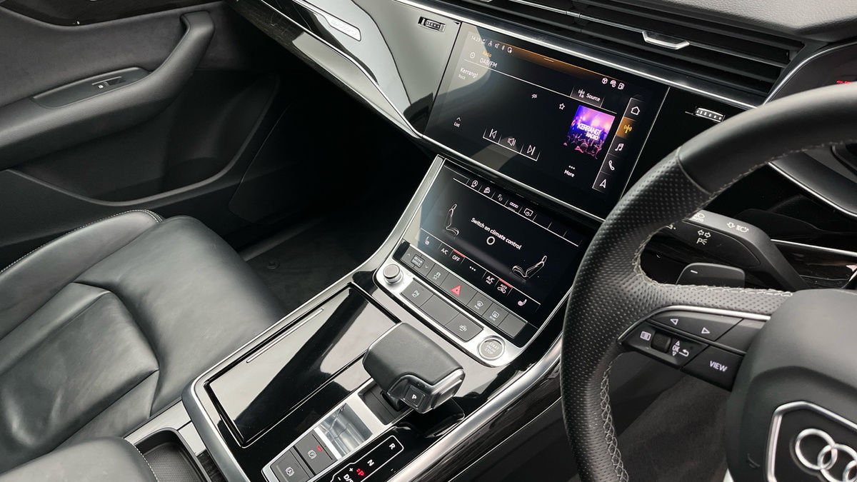 Audi Q7 Image 18