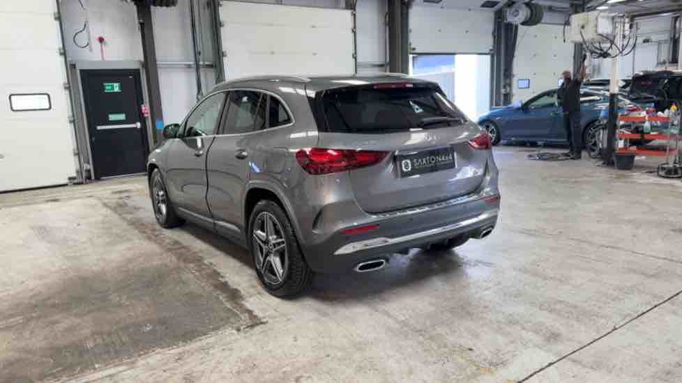 More views of Mercedes-Benz GLA