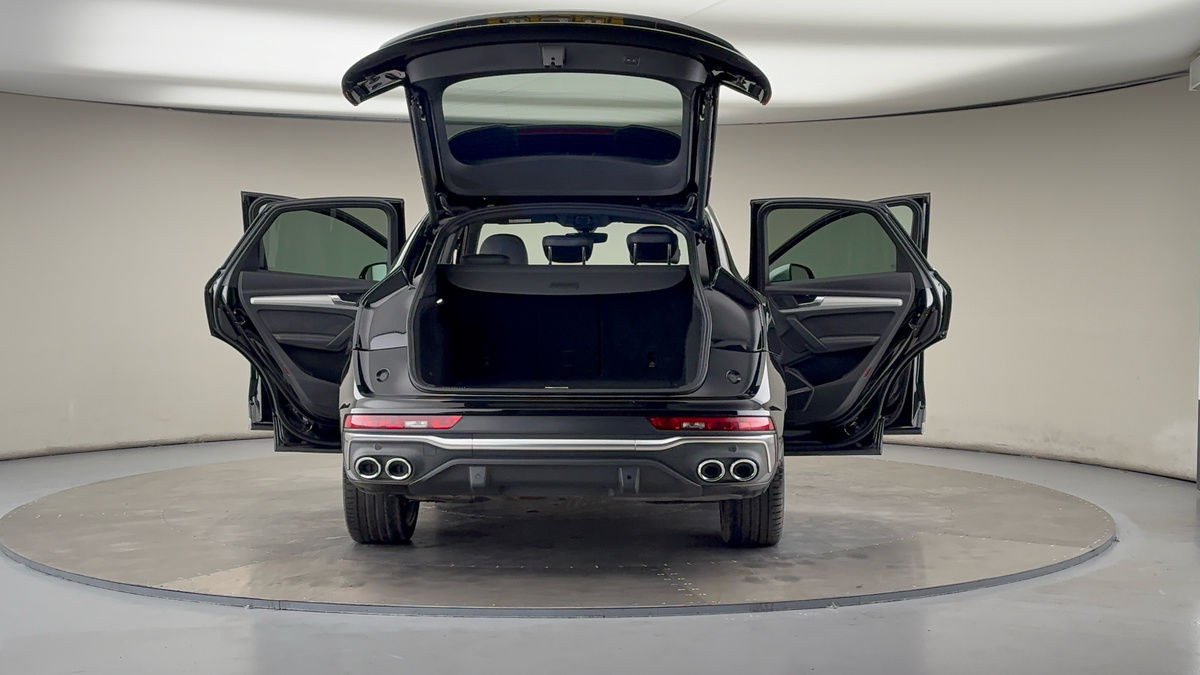 More views of Audi SQ5