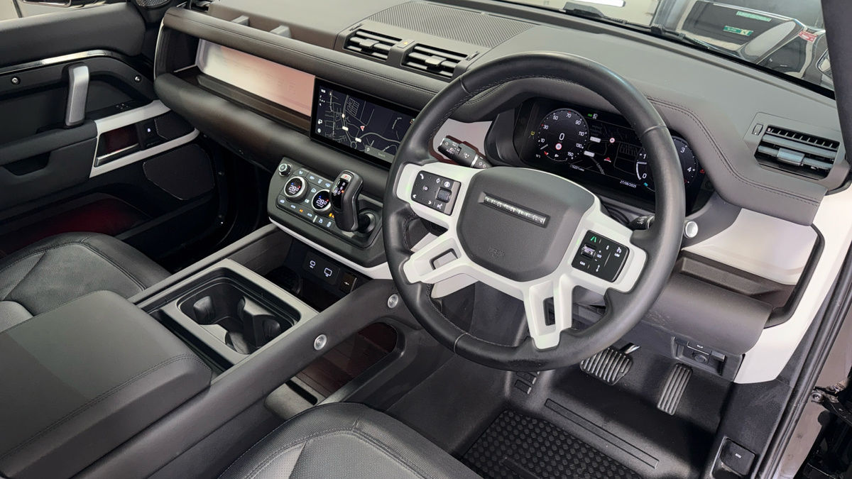 Land Rover Defender 110 Urban Image 10