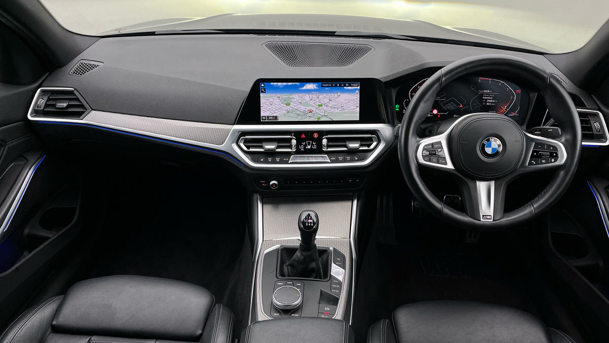 BMW 3 Series Image 12