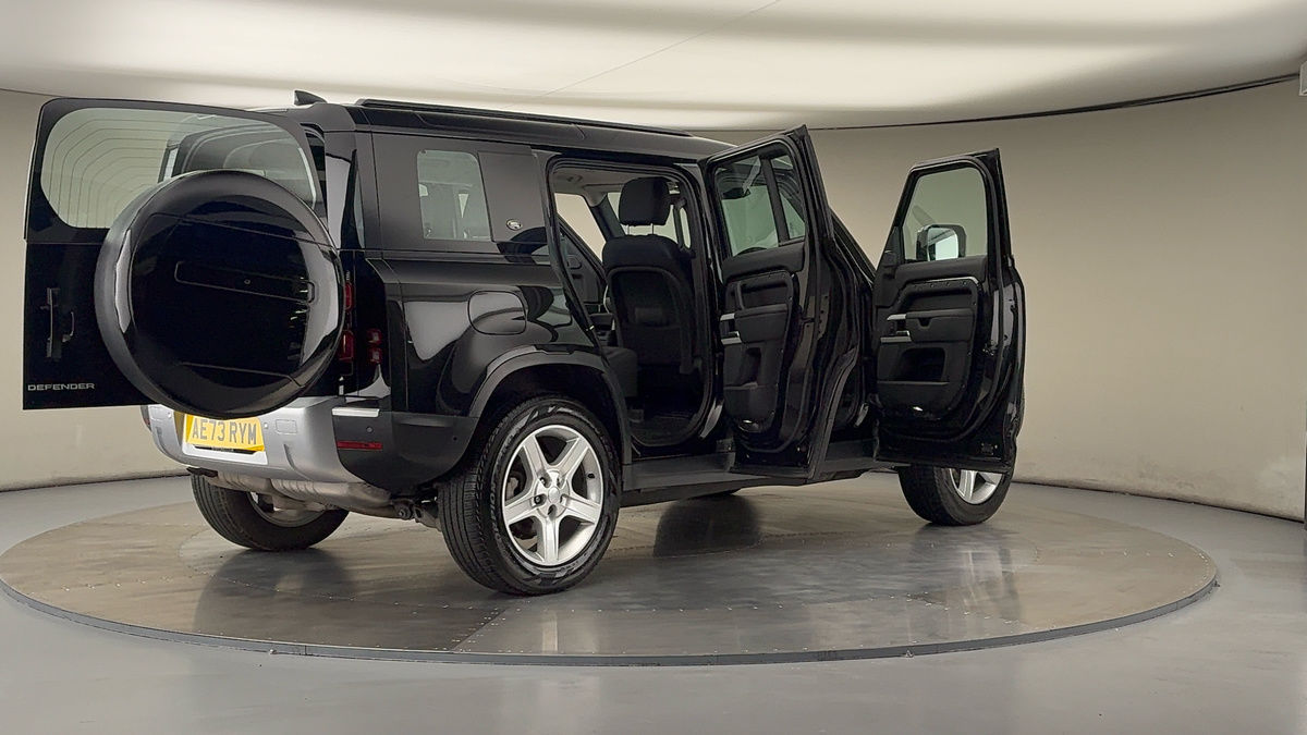 More views of Land Rover Defender 110