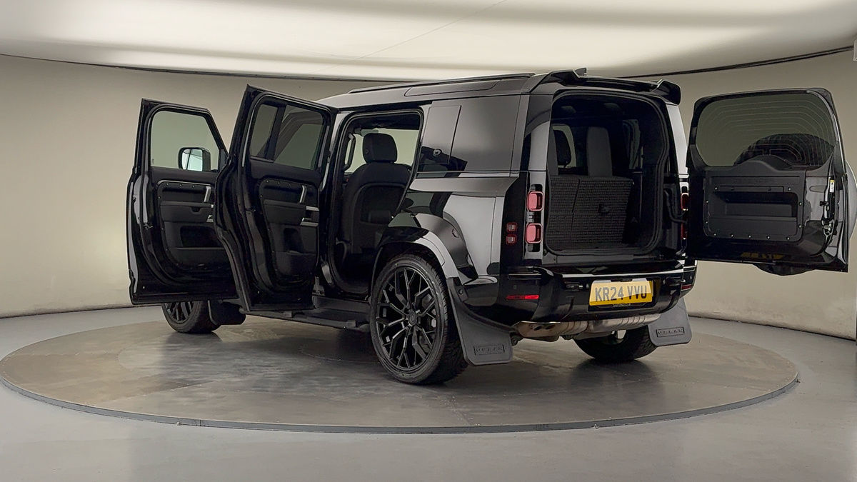 More views of Land Rover Defender 110