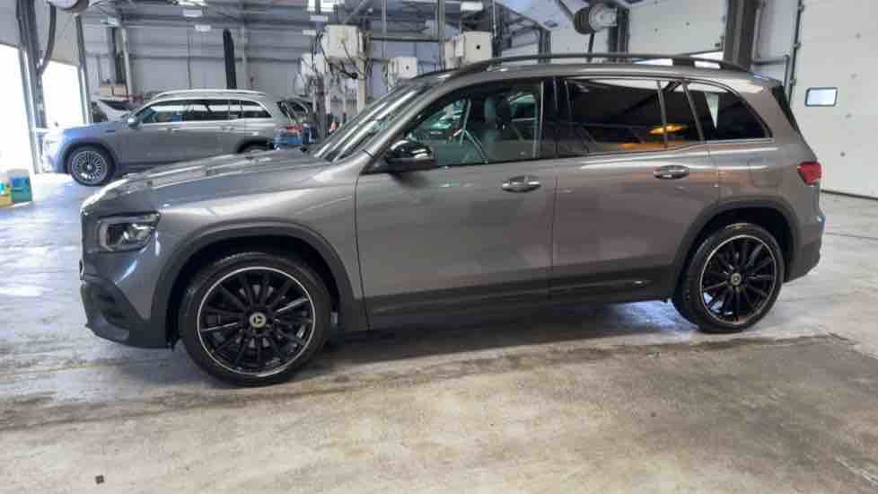 More views of Mercedes-Benz GLB