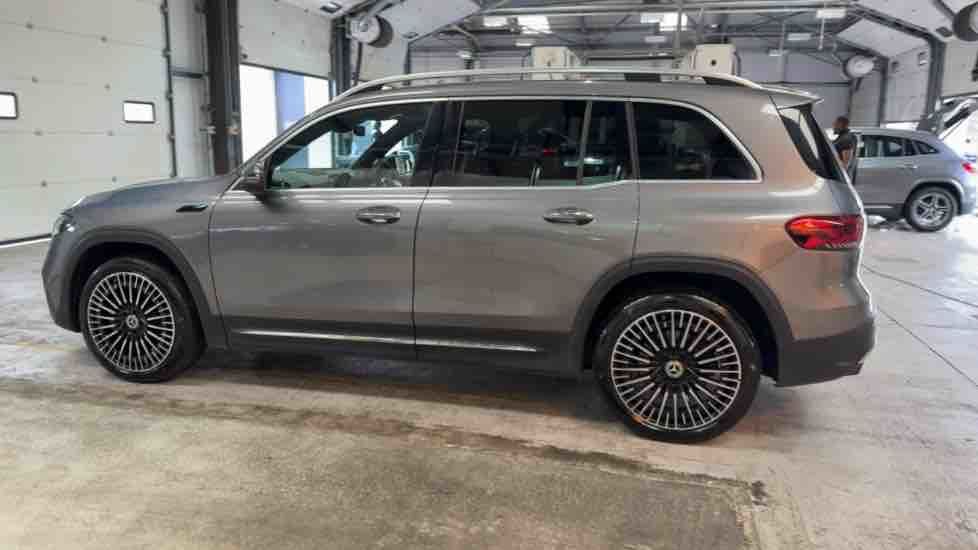 More views of Mercedes-Benz EQB